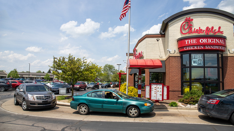 Cars lined up at Chick-fil-A drive thru