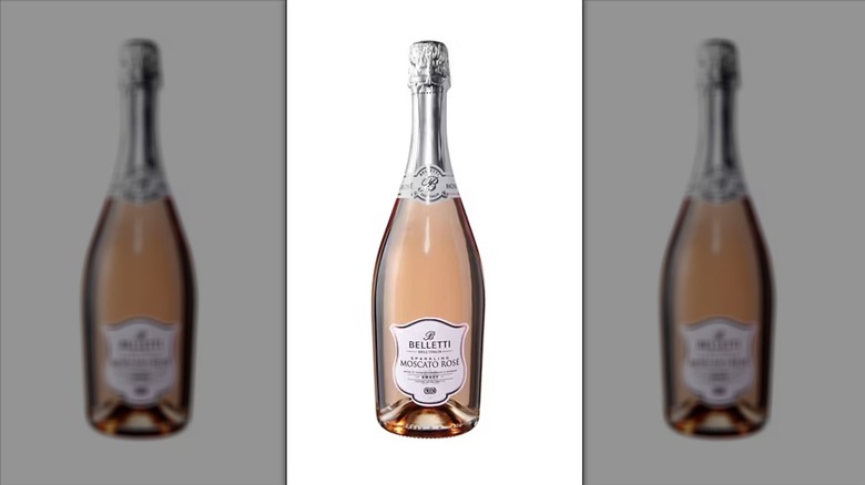 Belletti Sparkling Moscato Rose on white background