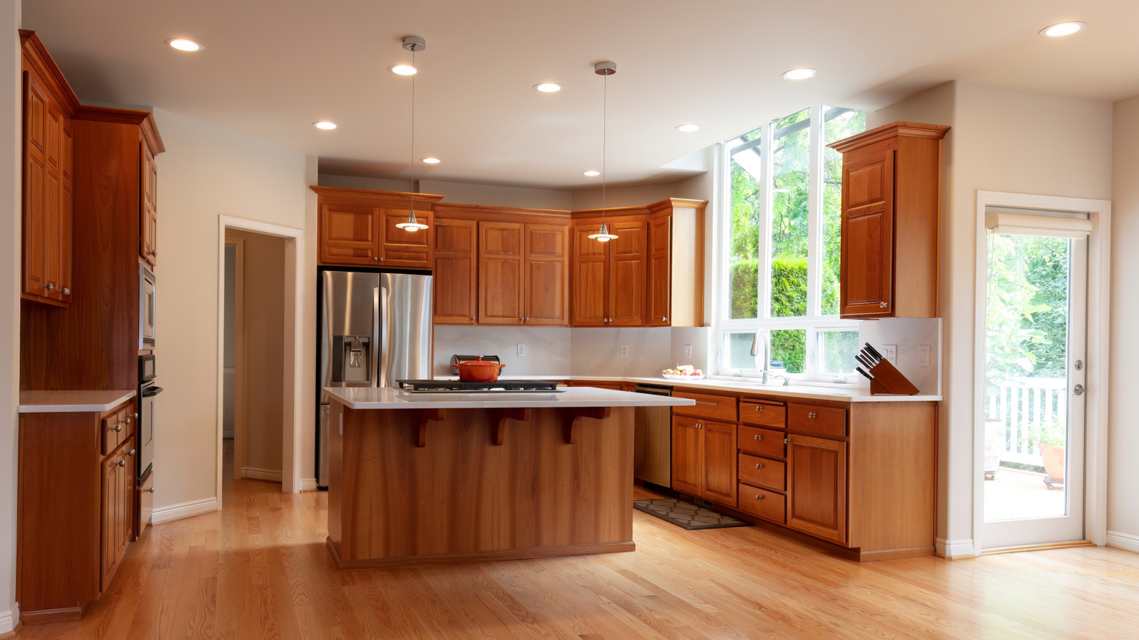 The '90s Kitchen Cabinet Trend You Never Thought Would Return (But Here It Is) - Tasting Table