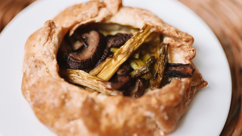 Galette with mushroom and asparagus