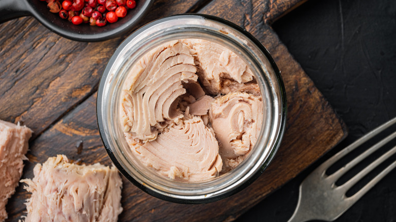 Tuna form can in bowl wood black
