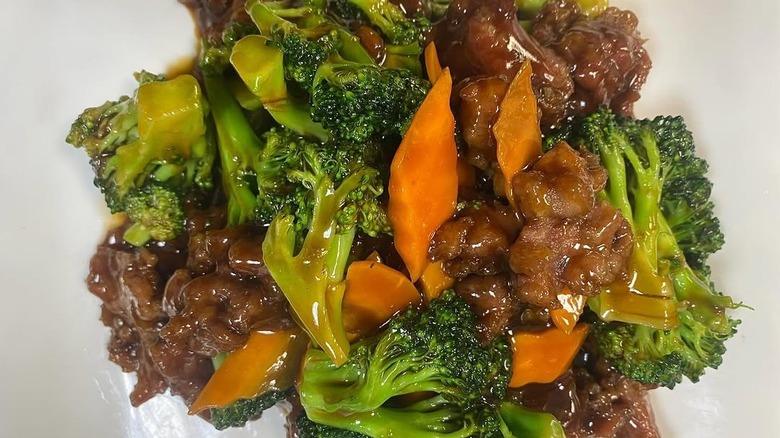 Dish with beef and broccoli and carrots