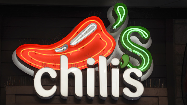 Chili's sign