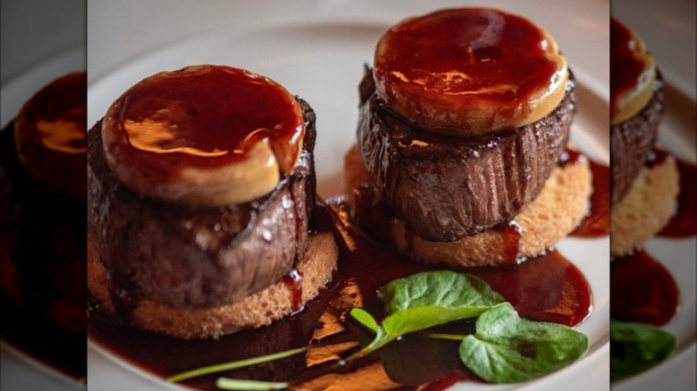 Filet medallions with foie gras and sauce