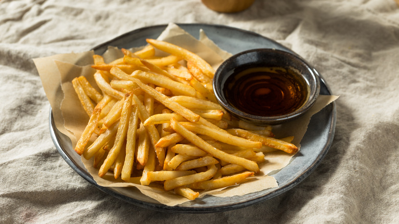 French fries plate malt vinegar grey
