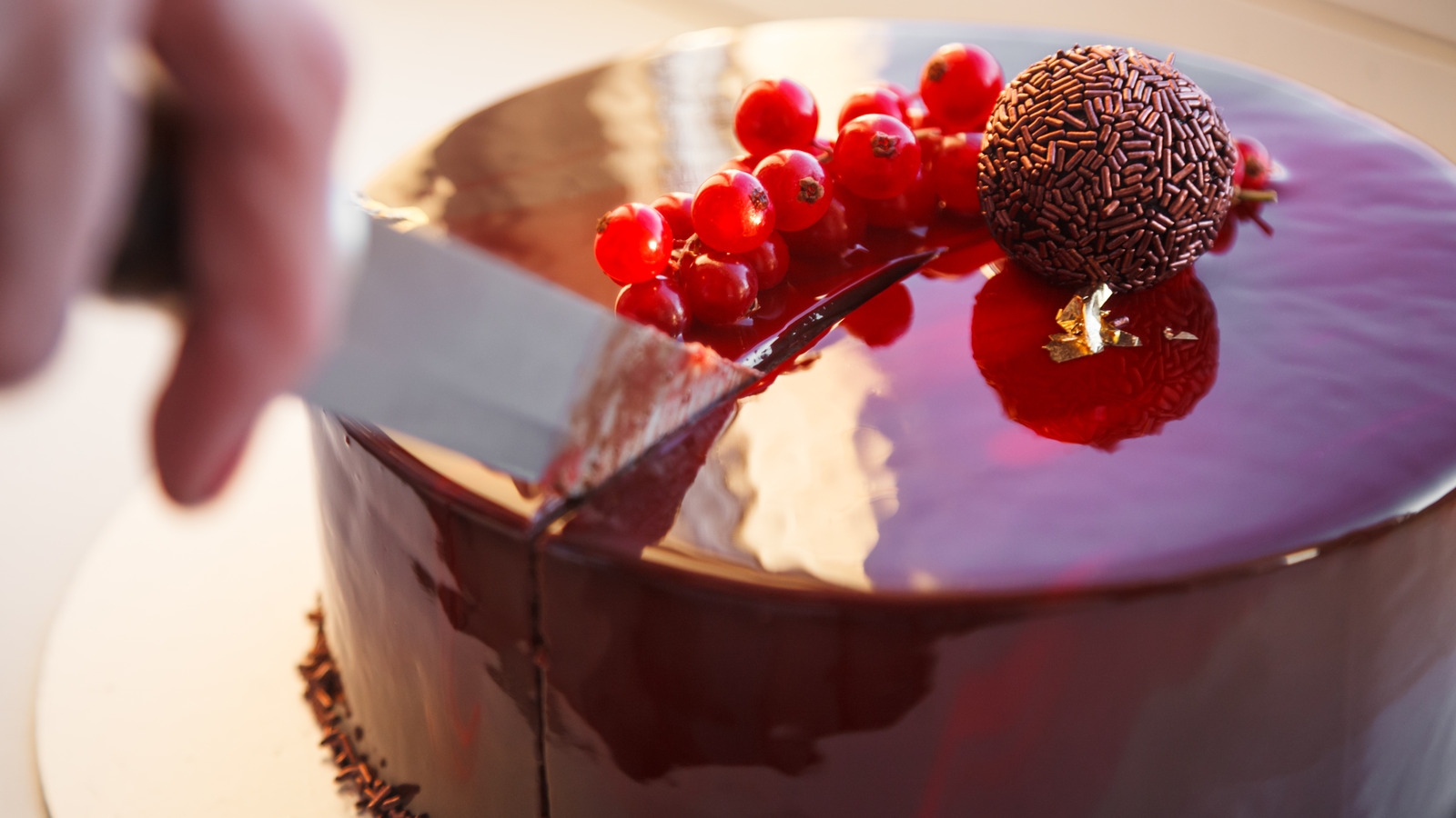 The Absolute Best Type Of Gelatin For Creating A Perfect Mirror Glaze