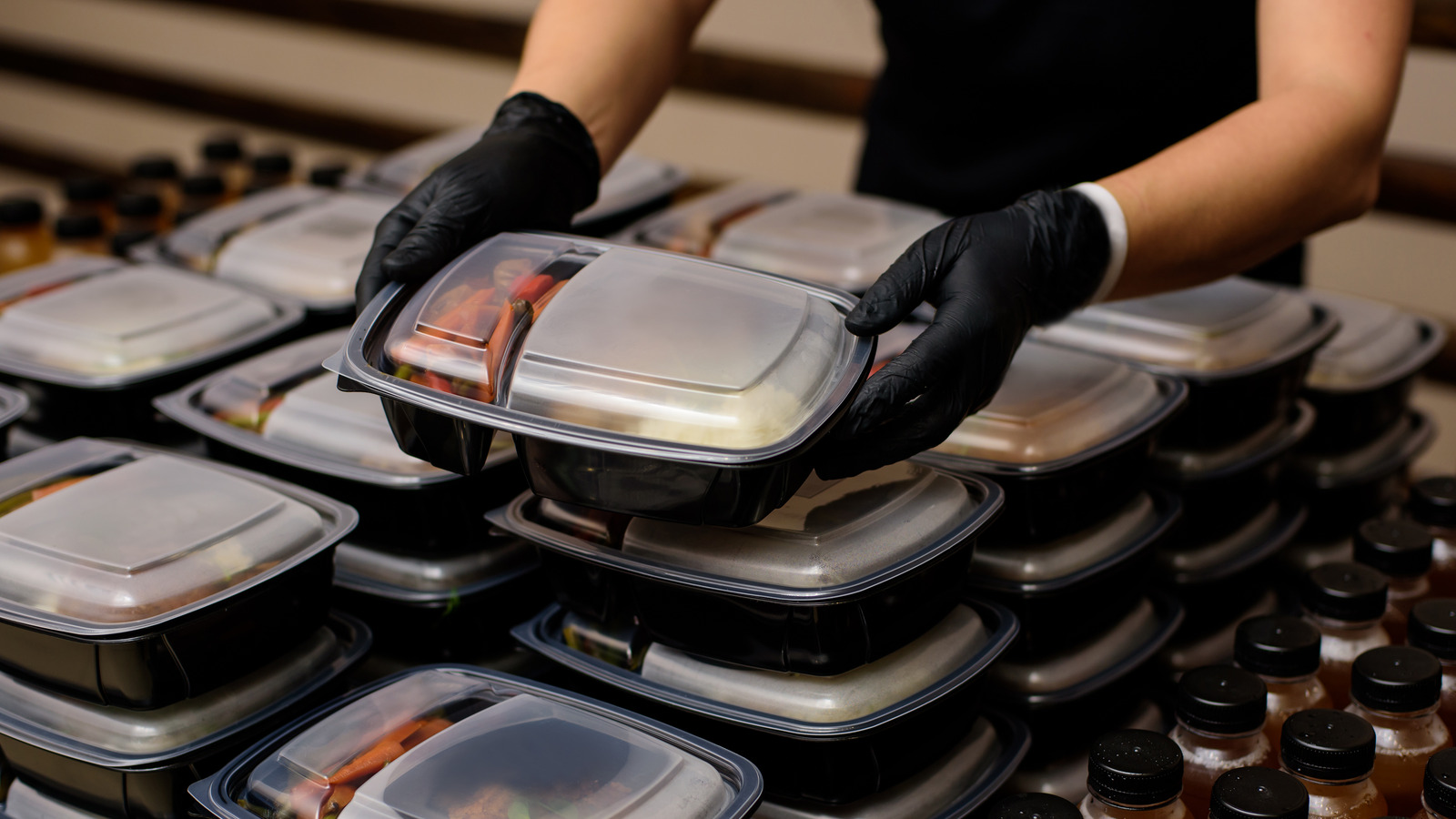 Plastic Food Containers and Dishes