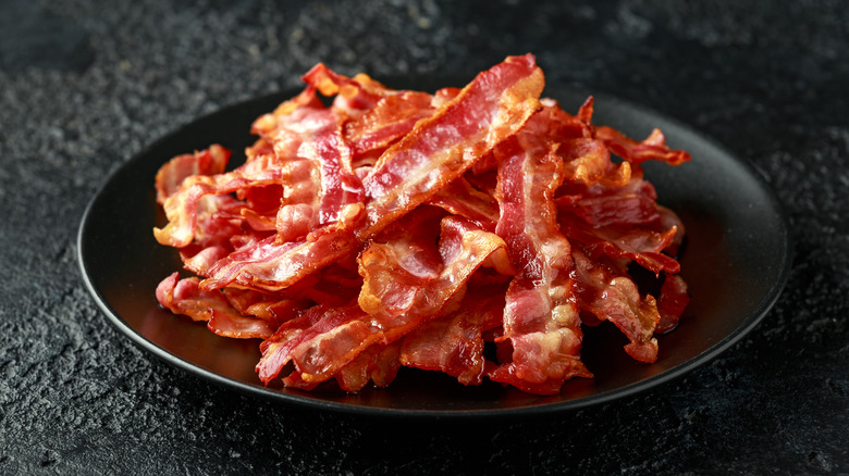 Crispy cooked bacon