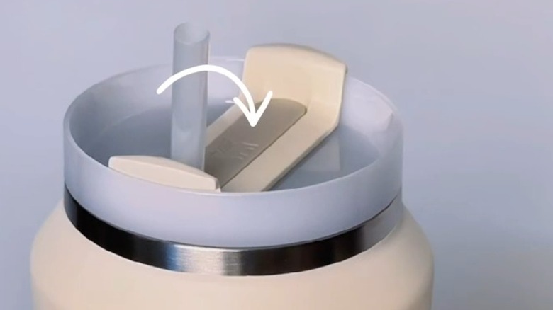 Cream Stanley Quencher lid