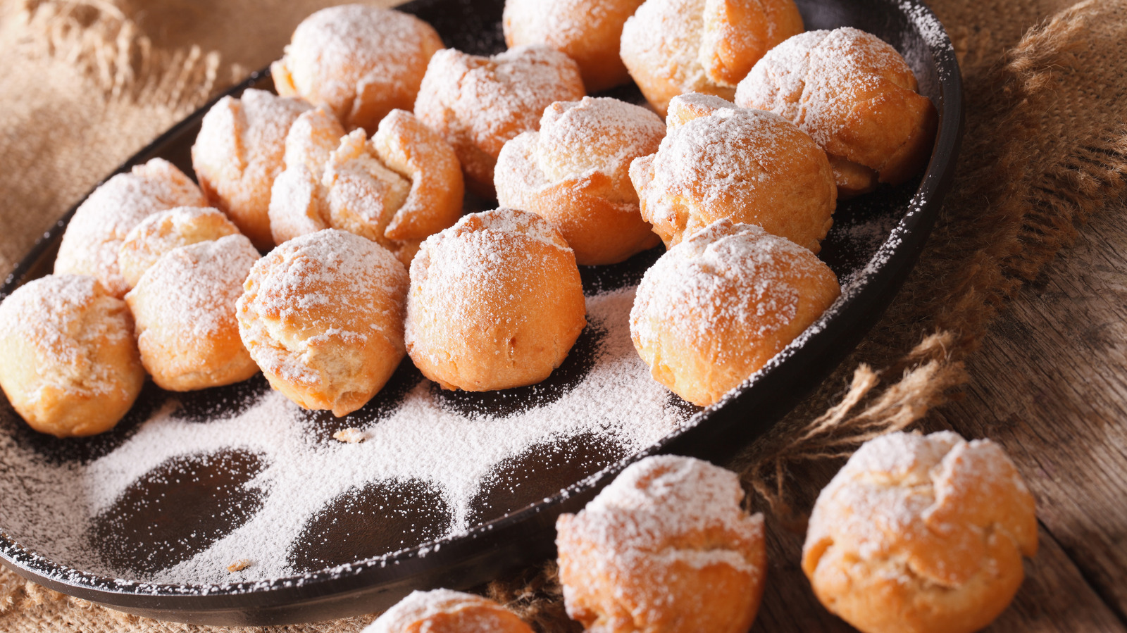 Italian sweet. Подготовка ингредиентов для хлеба десертного дома. Italian sweet. Italian sweet. Italian sweet.