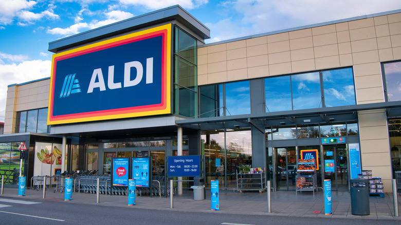 Aldi storefront