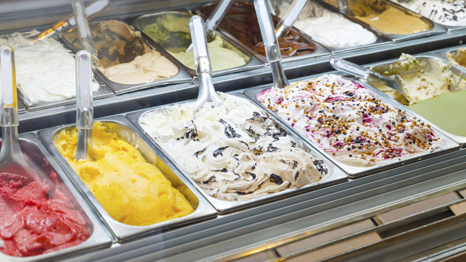 The Alarming Ice Cream Shop Red Flag We Just Can't Ignore