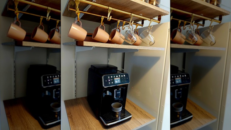 coffee bra nook with hanging mug storage