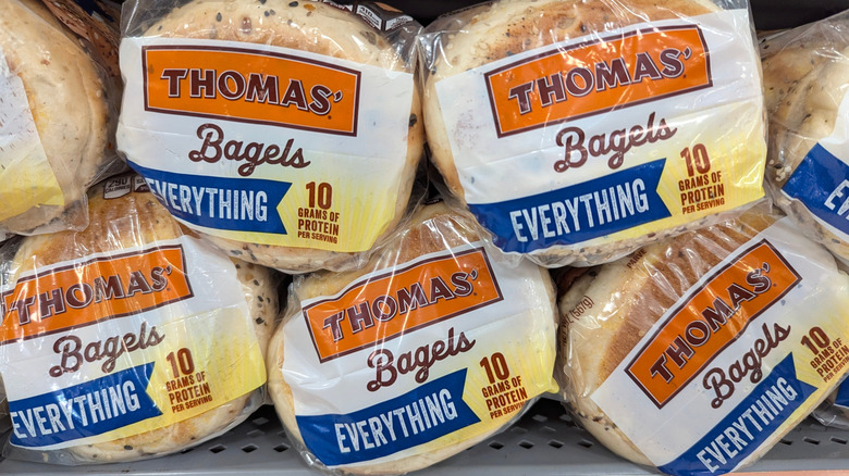 Grocery store display of Thomas' Bagels