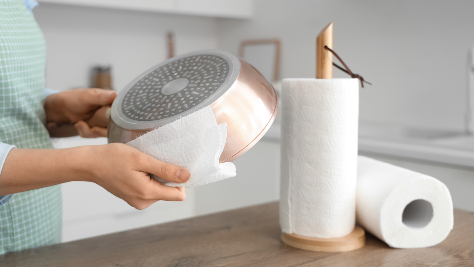 The Baking Ingredient That Doubles As A Powerful Cleaning Agent For Burnt Pans - Tasting Table