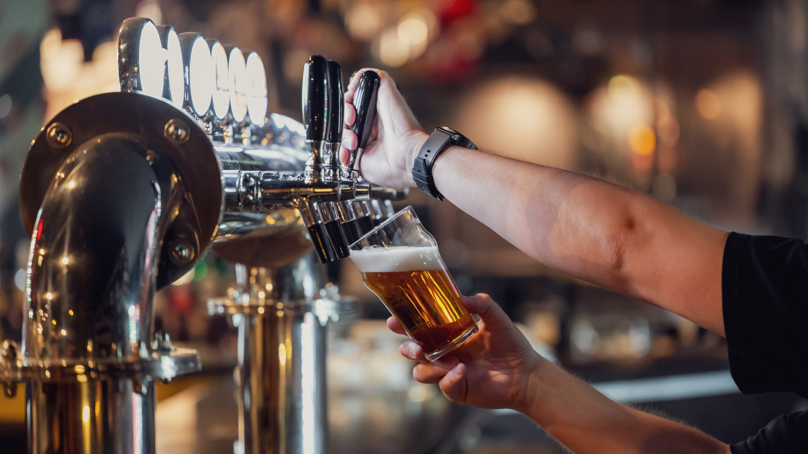 The Beer Produced In Pittsburgh's Oldest Brewery Was Once Crafted To Abide By 16th-Century Bavarian Laws