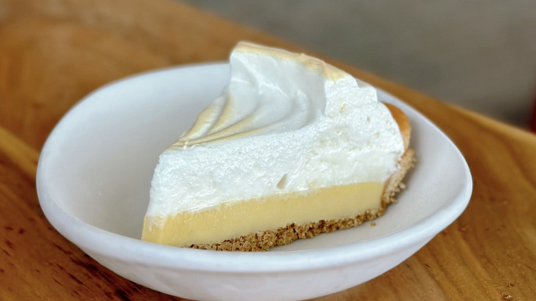 Lemon Pie Dwarf House restaurant