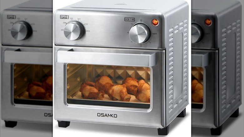 The Osamko 8.5 QT 5-in-1 Toaster Oven Air Fryer Combo on a plain white background