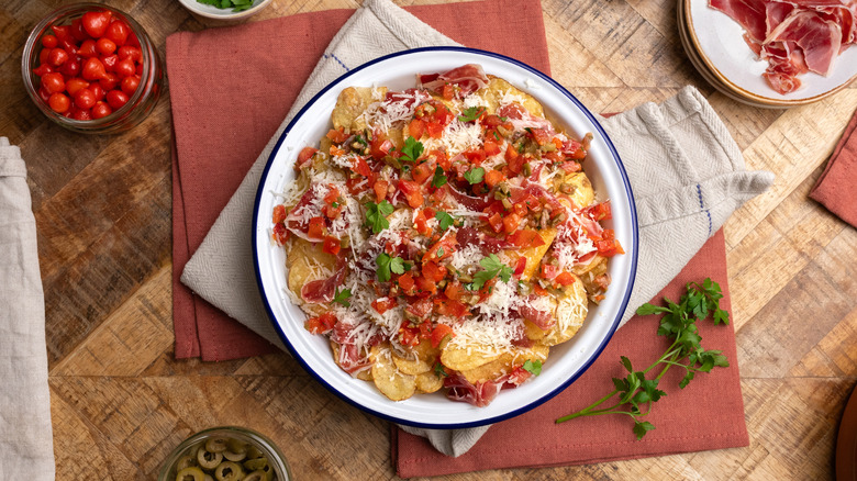 Basque nachos with 'pintxo pico'