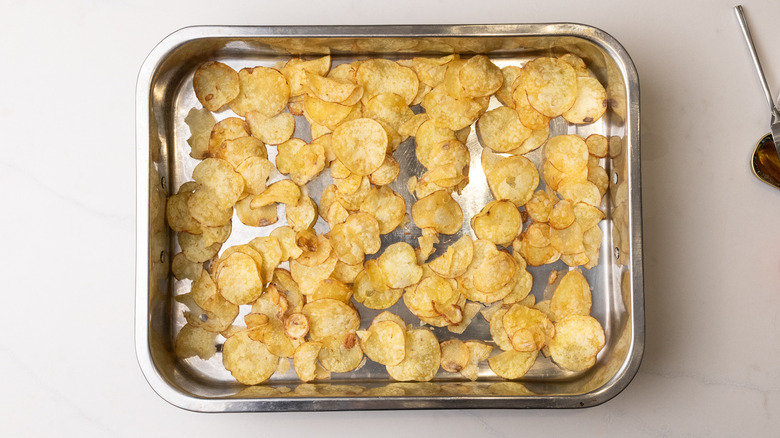 chips in oven tray