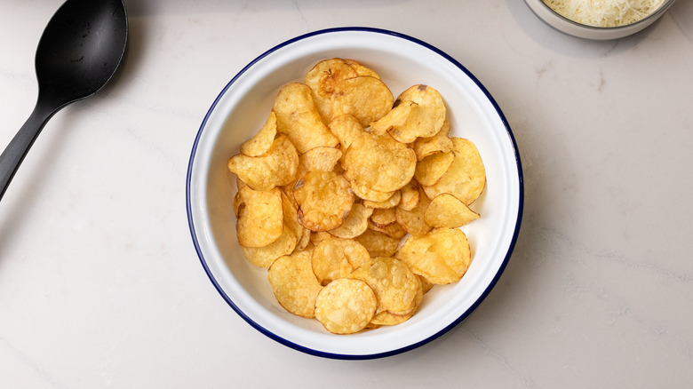 bowl containing kettle chips