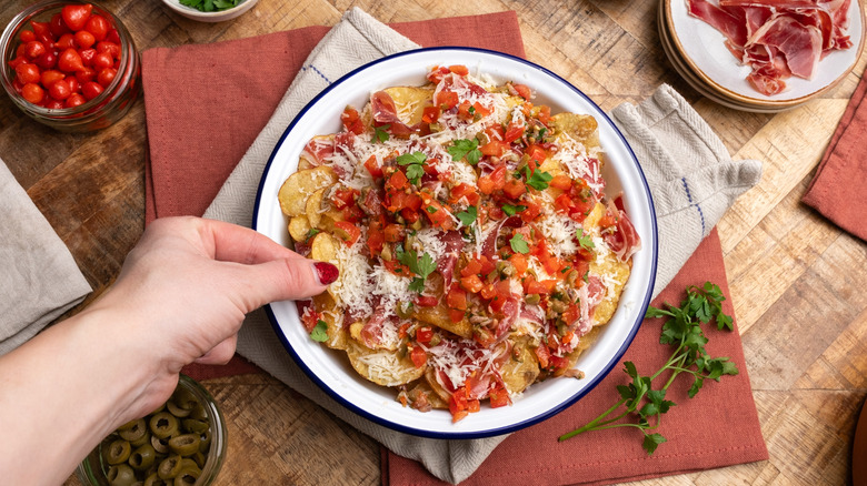 Basque nachos with 'pintxo pico'