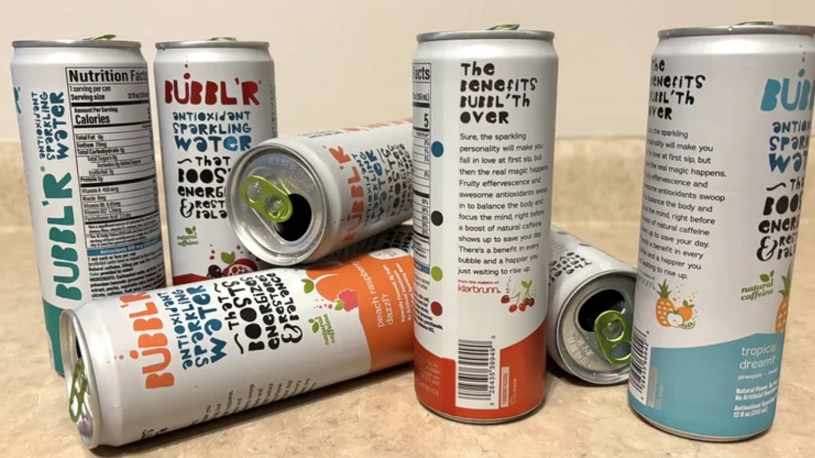 베스트 버블러 탄산수는 매 sip마다 우리의 입맛을 간지럽혔다.