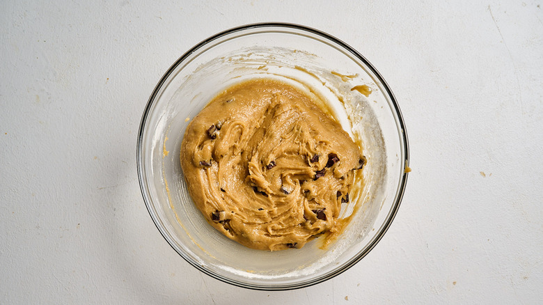 chocolate chips added to blondie batter