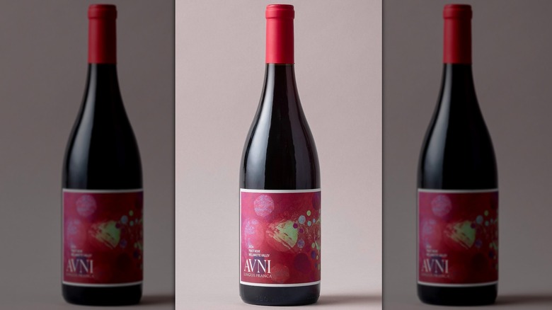 Bottle of Lingua Franca Avni Pinot Noir