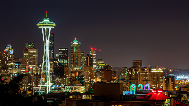 Seattle skyline at night with romantic restaurants for couples