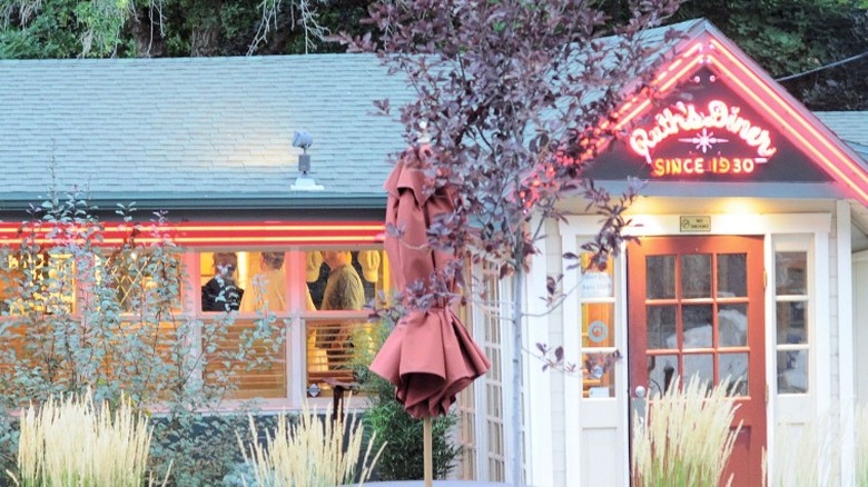Ruth's diner