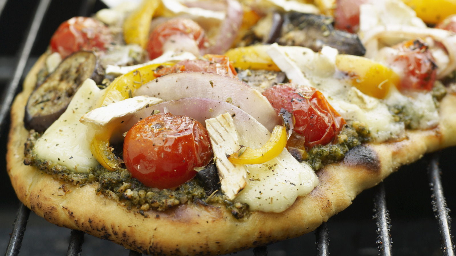 The Best Grilled Pizza Relies On This Expert Toppings Tip - Tasting Table