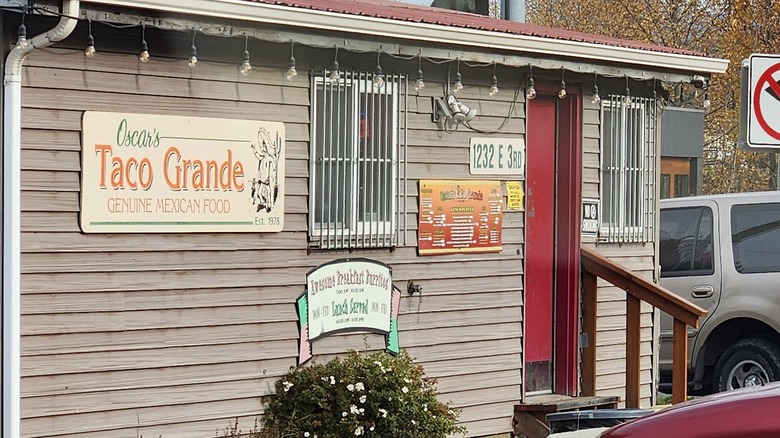 Exterior of Oscar's Taco Grande