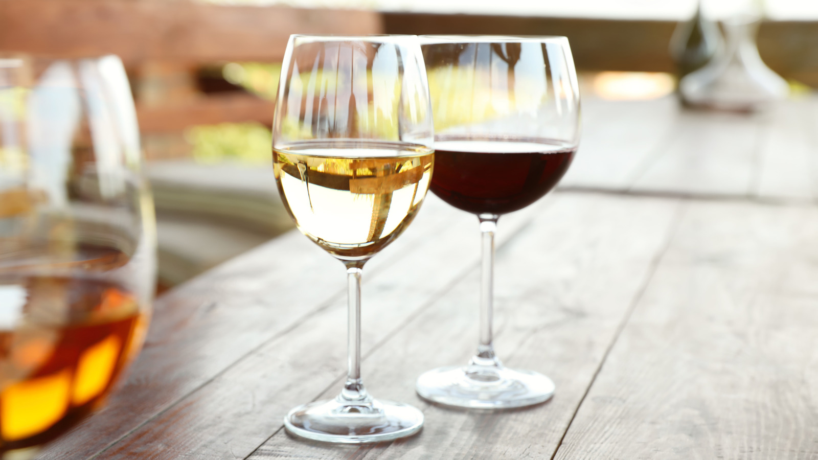 The Best Red Wine Variety For White Wine Drinkers Ready To Try Something New