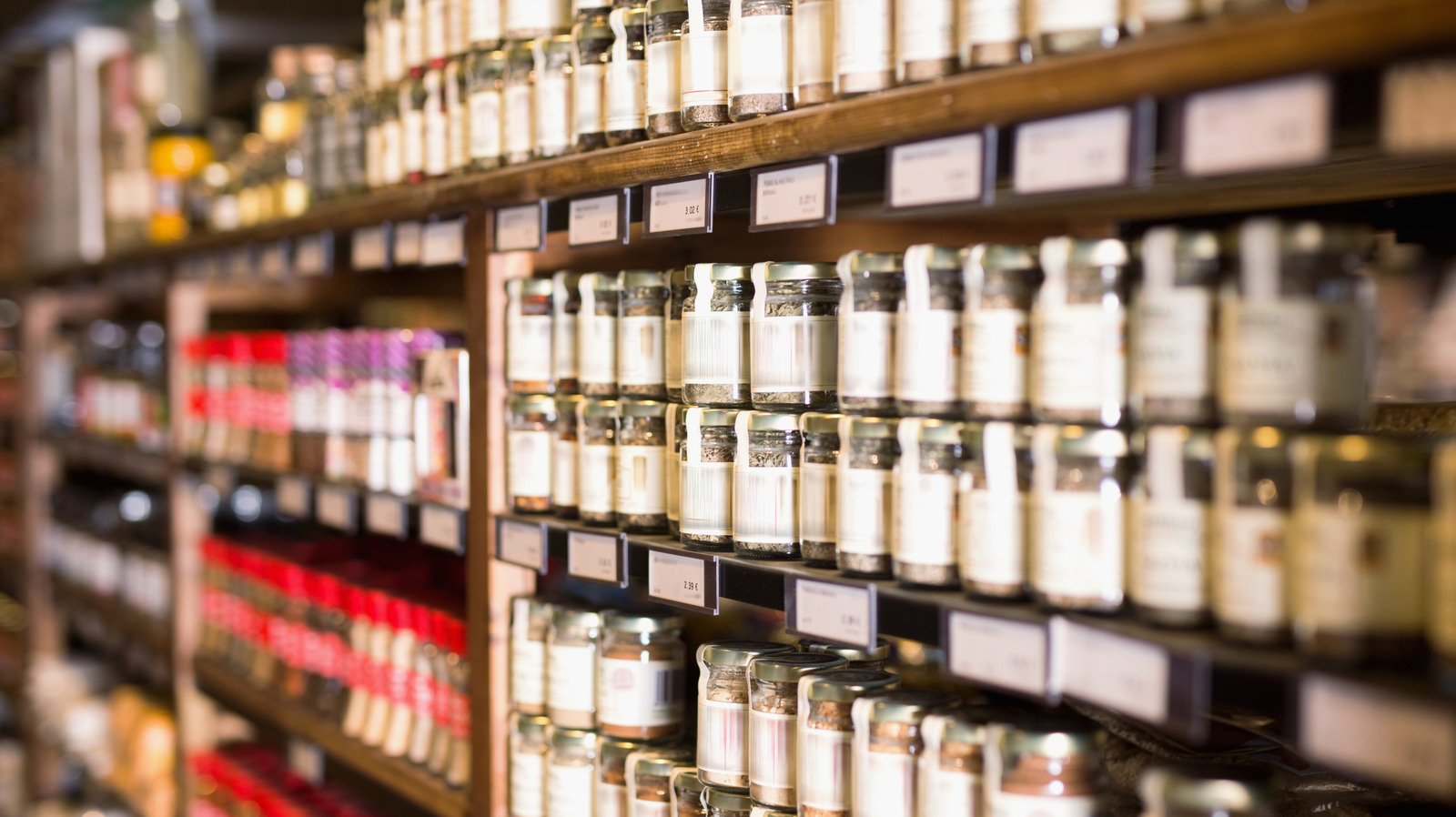 The Best Restaurant-Brand Seasoning To Pick Up On Your Next Grocery Trip - Tasting Table