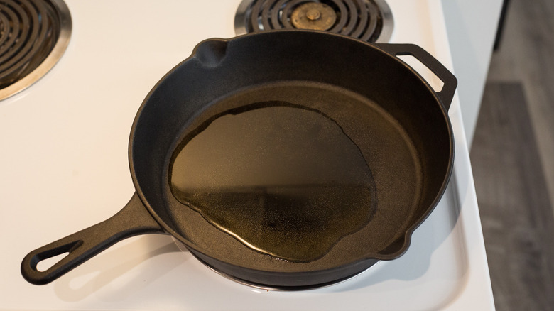 oil heating in iron pan