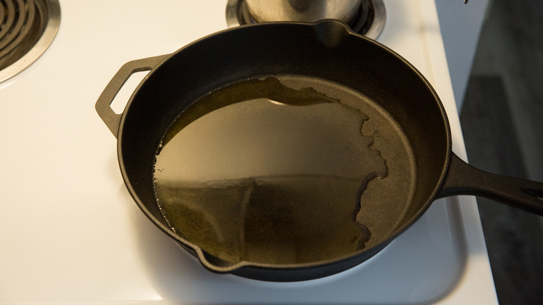 oil heating in iron pan