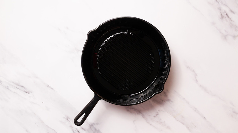 Cast iron skillet with oil