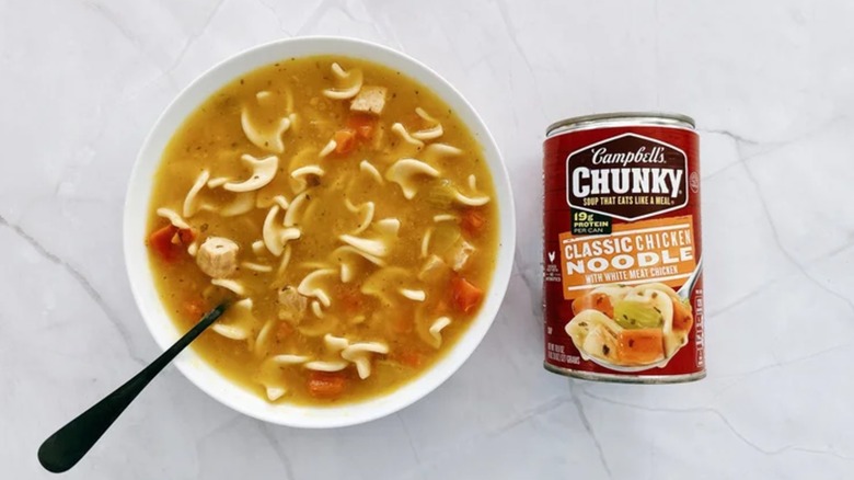 Campbell's Chunky Classic Chicken Noodle Soup