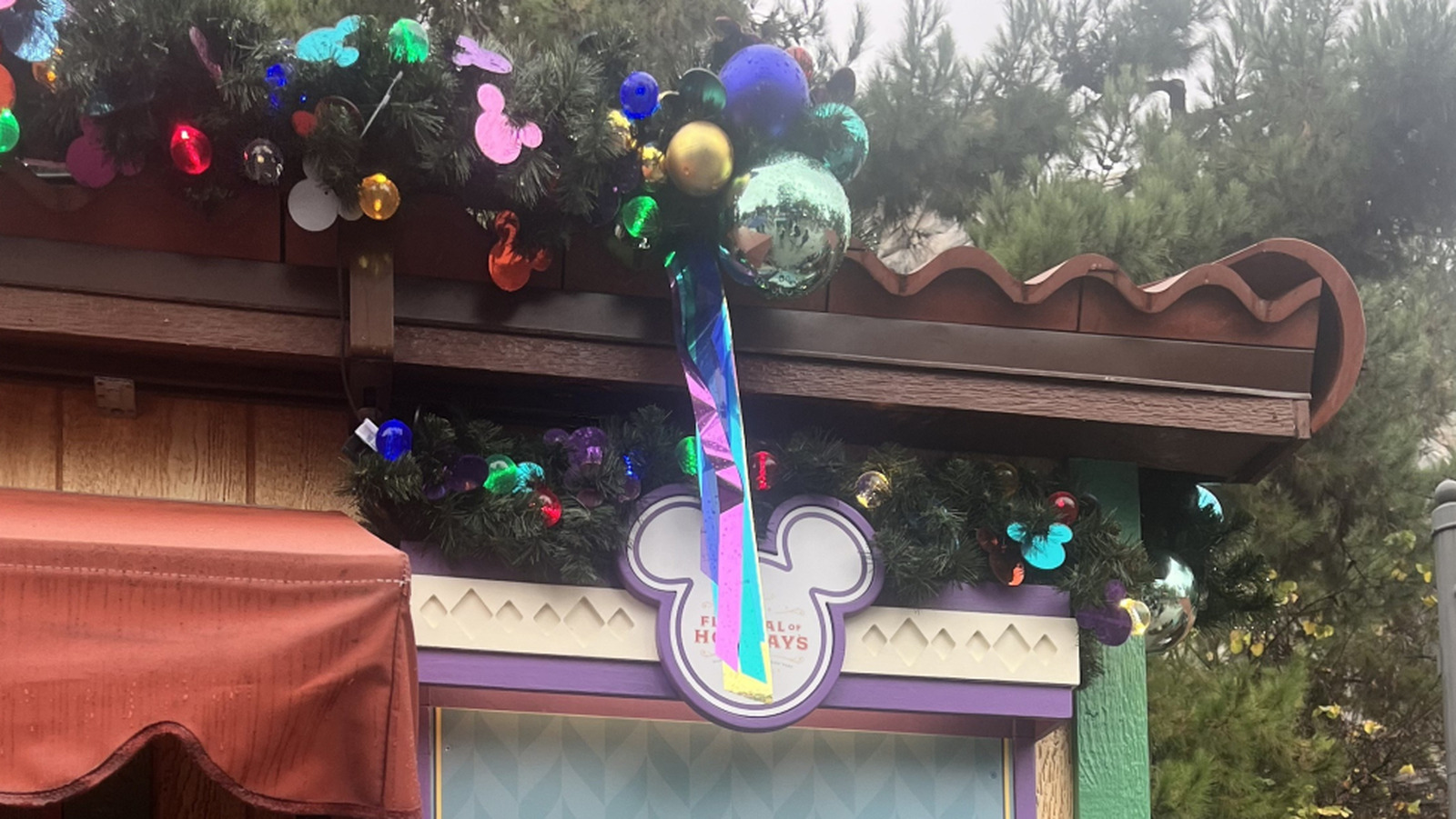 The Best Things To Eat At Disneyland During Christmas Time 2025 - Tasting Table