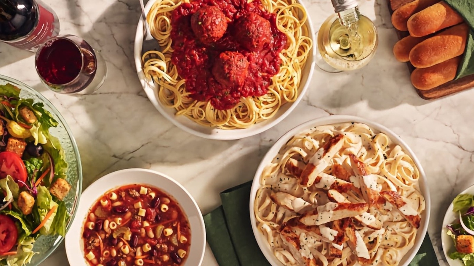 The Best Time Of Day To Eat At Olive Garden To Beat The Crowds