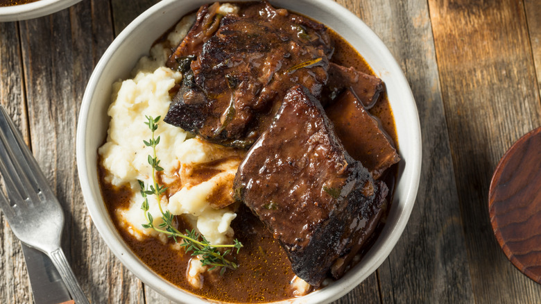 Braised short ribs with mashed potatoes