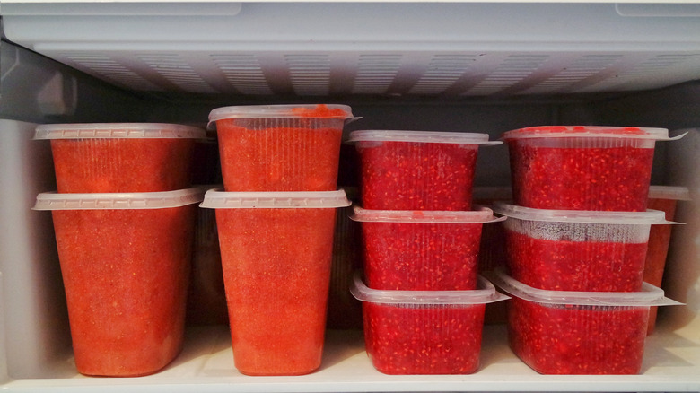 containers of freezer jam