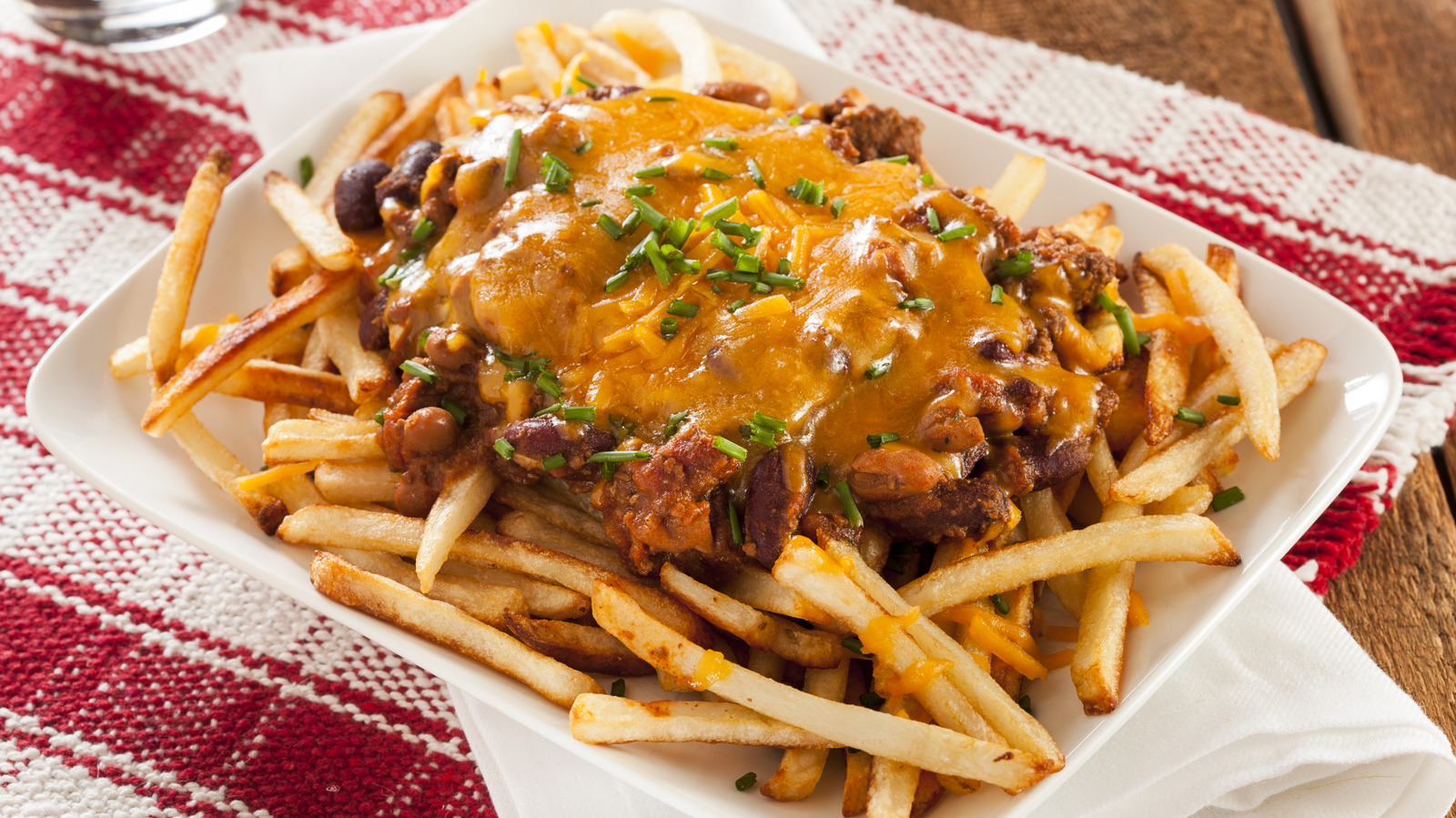 The Best Types Of Cheese For Delicious Homemade Cheese Fries, According To Experts