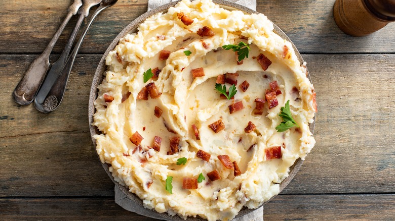 bacon-topped mashed potatoes
