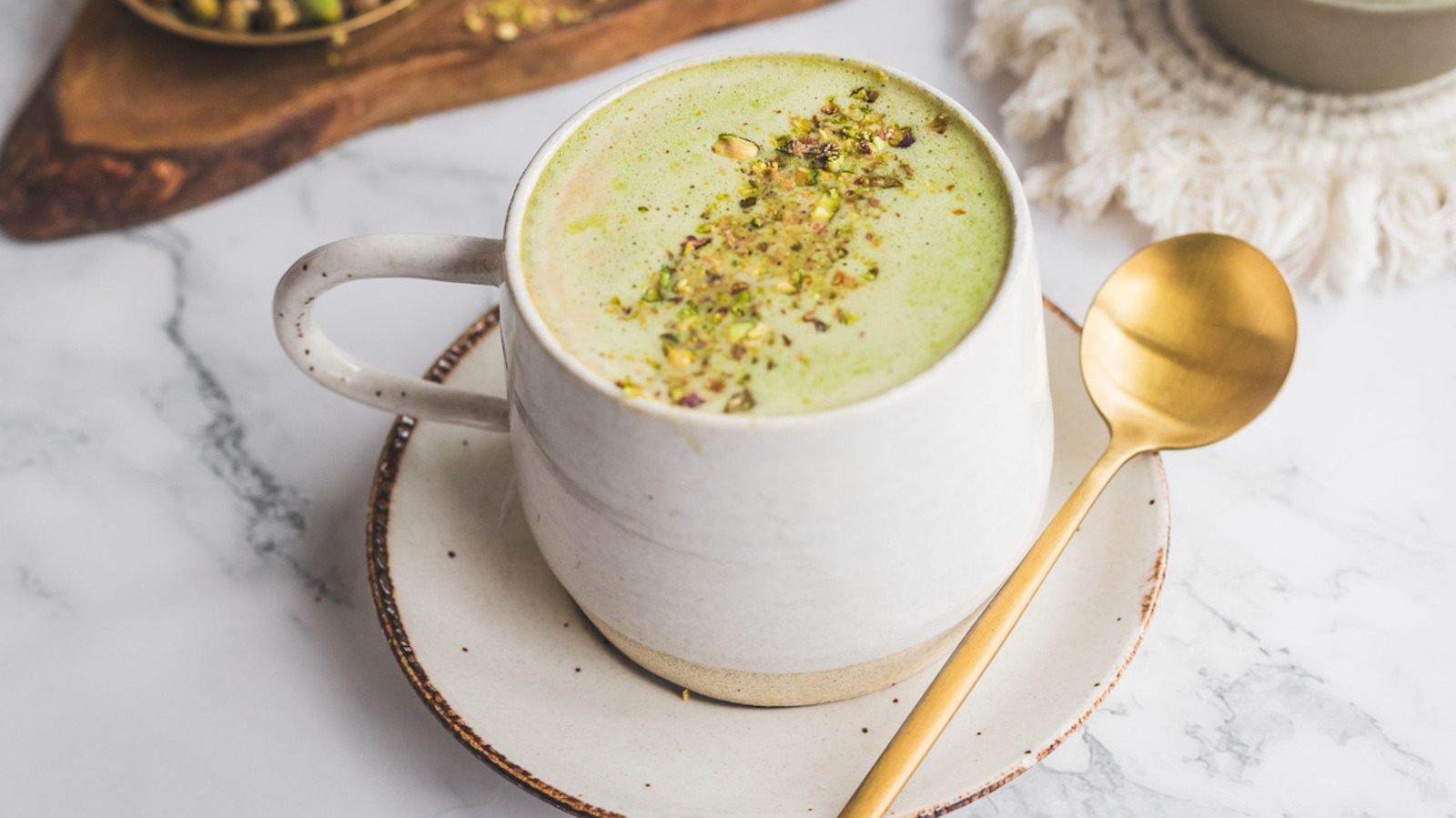 The Best Way To Incorporate Pistachios Into Your AtHome Latte