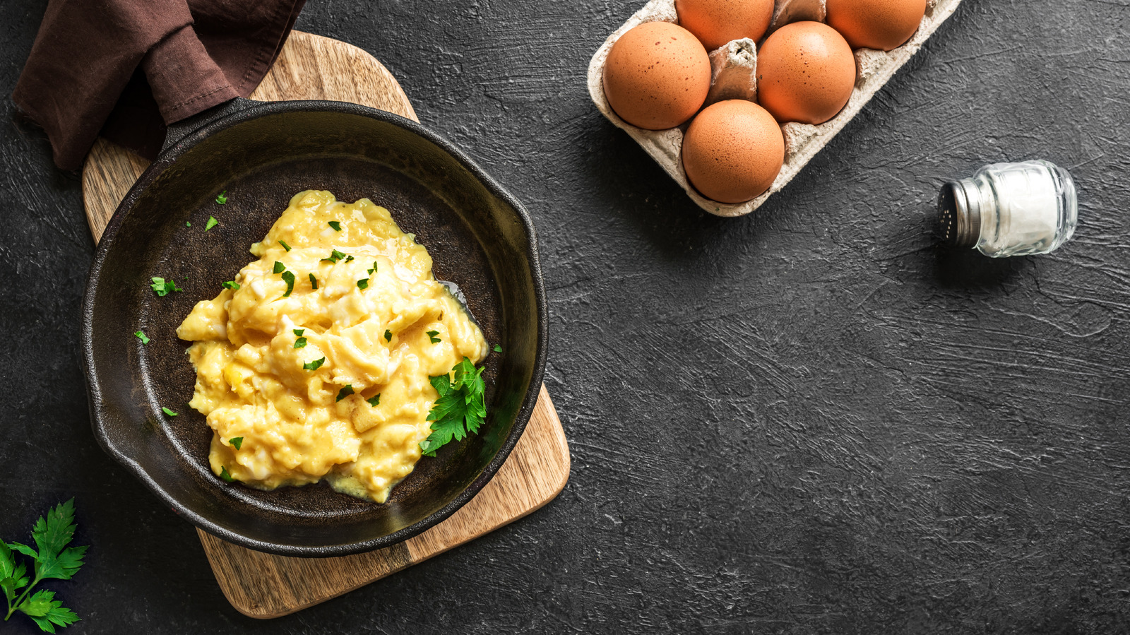 Cast Iron Skillet Non Stick Fried Eggs 