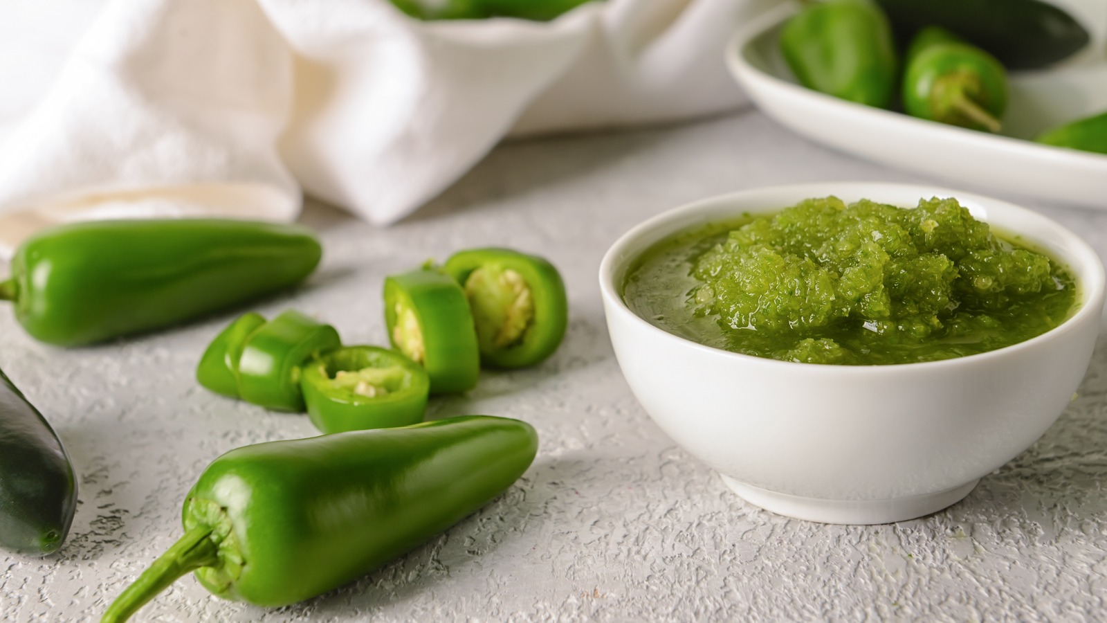 The Best Way To Store Fresh Jalapeños In The Fridge