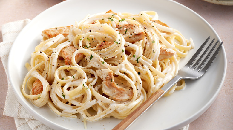 pasta alfredo with chicken