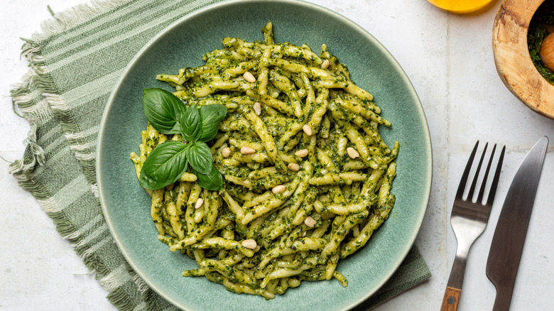 bowl of pesto pasta